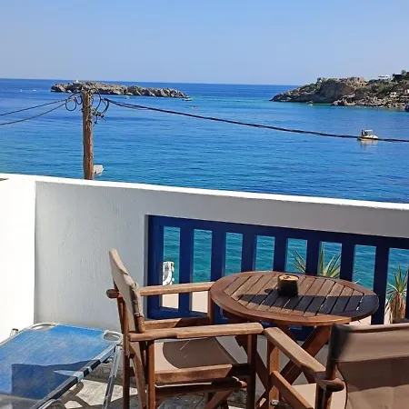 Keramos Hotel Lutró